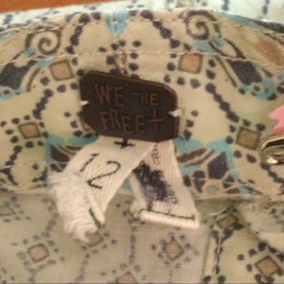 Free People- Favorite Linen Board Shorts. Size 12 - Picture 5 of 8